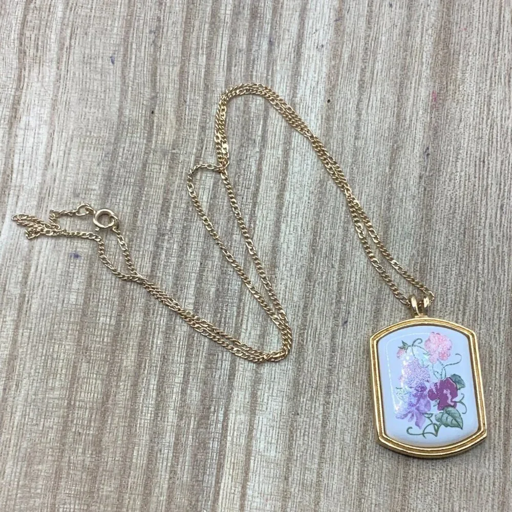 Avon Floral Purple Pink Gold Tone Porcelain Pendant Necklace